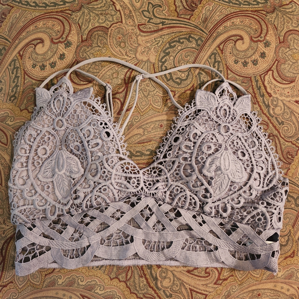 Elegant Lace Bralette in Dusty Purple